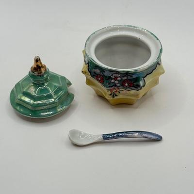 LOT 48D: 1940s-50s Japanese Lusterware Cruet Condiment Set