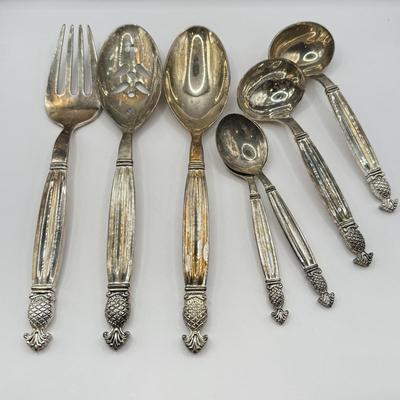 LOT 63D: Godinger Pineapple Serving Set
