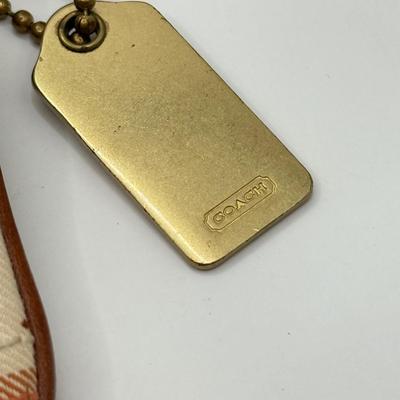 LOT 68D: Coach Wristlet