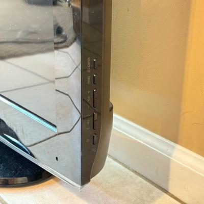 LOT 77F: Samsung 32” TV Model LN32A450C1D