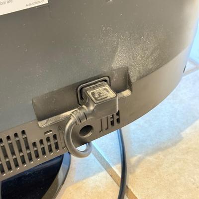 LOT 77F: Samsung 32” TV Model LN32A450C1D