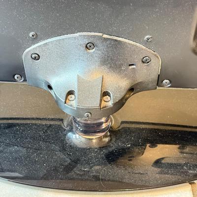 LOT 78F: Samsung 32” TV Model UN32C4000PD