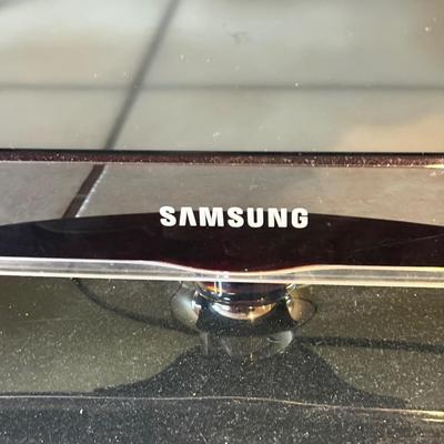 LOT 78F: Samsung 32” TV Model UN32C4000PD