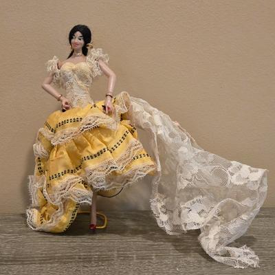 LOT 81K: Vintage Dolls Including Hand Sewn Native American, The Virgin Islands, Spain, Mexico & More From Around The World