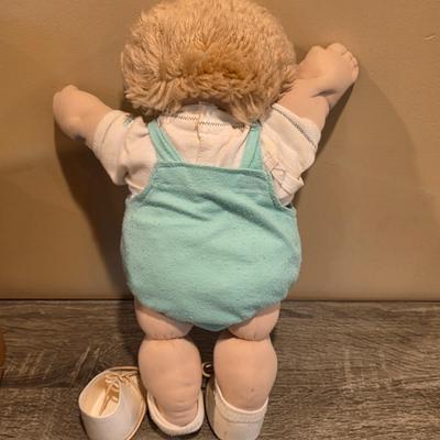 LOT 86K: Vintage Raggedy Ann & Andy Ragdolls & 1980's Coleco Cabbage Patch Kid Doll "Mannie Willie:
