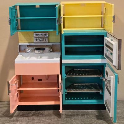 LOT 89K: Vintage 1960's Deluxe Reading Corp. Doll Dream Kitchen, Sink, Fridge, Stove/Oven, Washer, Table, 3 Chairs, 2 Countertop...