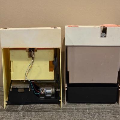 LOT 89K: Vintage 1960's Deluxe Reading Corp. Doll Dream Kitchen, Sink, Fridge, Stove/Oven, Washer, Table, 3 Chairs, 2 Countertop...