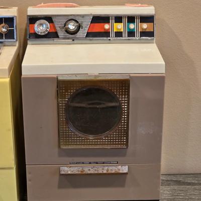 LOT 89K: Vintage 1960's Deluxe Reading Corp. Doll Dream Kitchen, Sink, Fridge, Stove/Oven, Washer, Table, 3 Chairs, 2 Countertop...