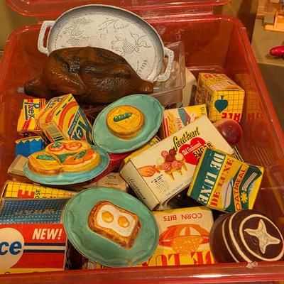 LOT 89K: Vintage 1960's Deluxe Reading Corp. Doll Dream Kitchen, Sink, Fridge, Stove/Oven, Washer, Table, 3 Chairs, 2 Countertop...