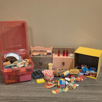 LOT 89K: Vintage 1960's Deluxe Reading Corp. Doll Dream Kitchen, Sink, Fridge, Stove/Oven, Washer, Table, 3 Chairs, 2 Countertop...