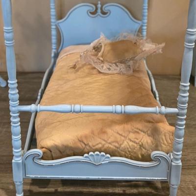 LOT 90K: Vintage Italian "Serie Milady" Doll Bedroom Furniture, Canopy Top Bed, Nightstand W/Lamp, Coat Rack, Dresser W/Mirror,...