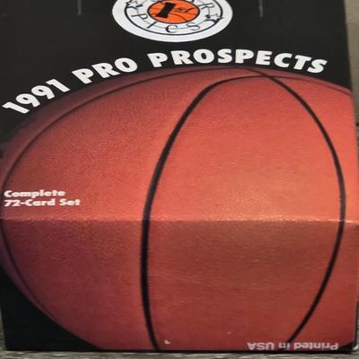 LOT 96K: 1991 Star Pics Basketball Cards Sealed Set of 20