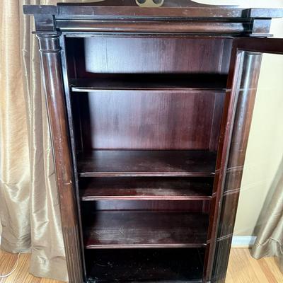 LOT 103L: Vintage Glass Front Bookcase