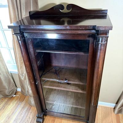 LOT 103L: Vintage Glass Front Bookcase