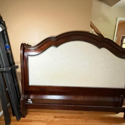 LOT 104L: Pembrook Bedroom Set: Upholstered Sleigh Bed, Bedroom Chest, Dresser w/ Mirror & Nightstand