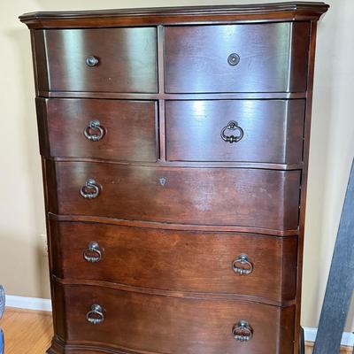 LOT 104L: Pembrook Bedroom Set: Upholstered Sleigh Bed, Bedroom Chest, Dresser w/ Mirror & Nightstand