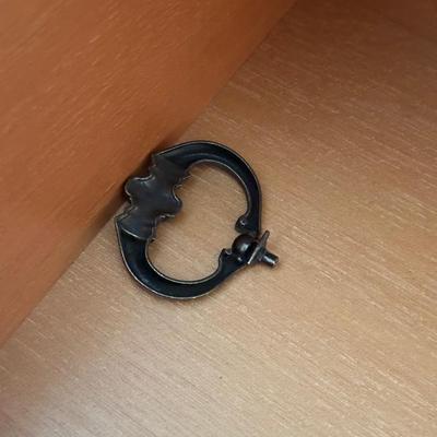 LOT 104L: Pembrook Bedroom Set: Upholstered Sleigh Bed, Bedroom Chest, Dresser w/ Mirror & Nightstand