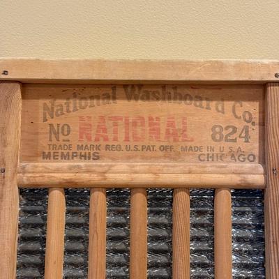 LOT 107F: Vintage National Washboard Co. Silver King Washboard No 824
