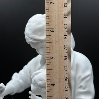 LOT 108D: Limited Edition 1102/7500 Kaiser Porcelain G Bochmann “Mother and Child” Figurine w/ Box