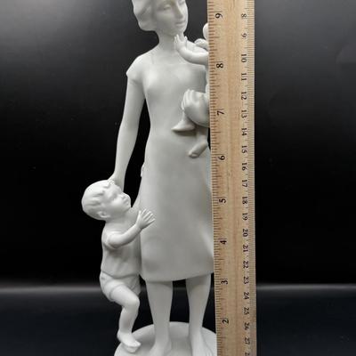LOT 112D: Kaiser Porcelain G Bochmann “Mother and Child” Figurine w/ Box 438