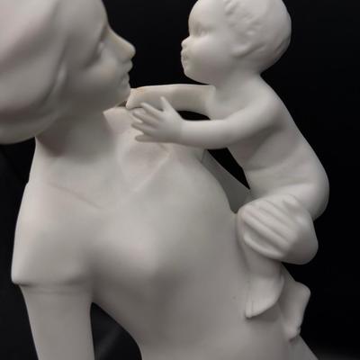 LOT 112D: Kaiser Porcelain G Bochmann “Mother and Child” Figurine w/ Box 438