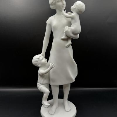 LOT 112D: Kaiser Porcelain G Bochmann “Mother and Child” Figurine w/ Box 438