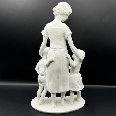 LOT 113D: Kaiser Porcelain G Bochmann “Mother and Child” Figurine w/ Box 808