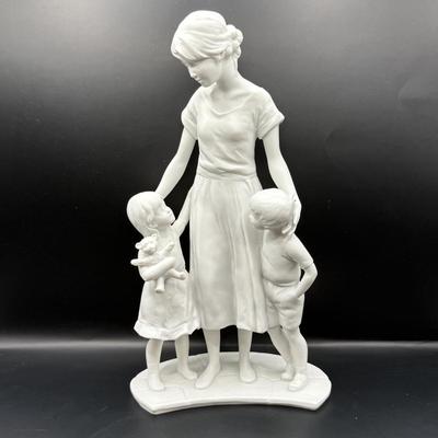 LOT 113D: Kaiser Porcelain G Bochmann “Mother and Child” Figurine w/ Box 808