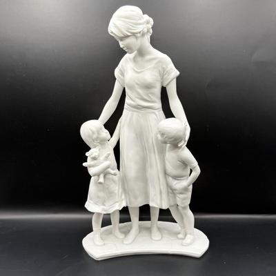 LOT 113D: Kaiser Porcelain G Bochmann “Mother and Child” Figurine w/ Box 808