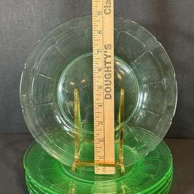 LOT 115W: Vintage 9” Uranium Glass Plates (6)