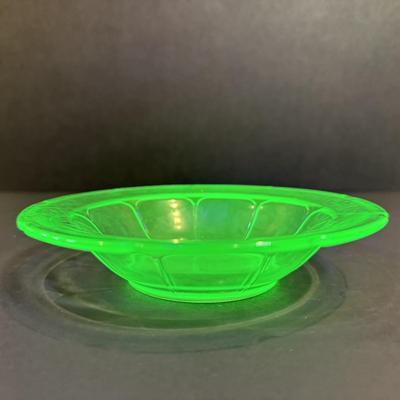 LOT 116W: Matching Vintage Uranium Glass Bowls & Plates