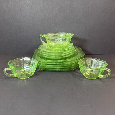 LOT 120K: Chipped Pieces of Vintage Uranium Glass - Great for Crafting!