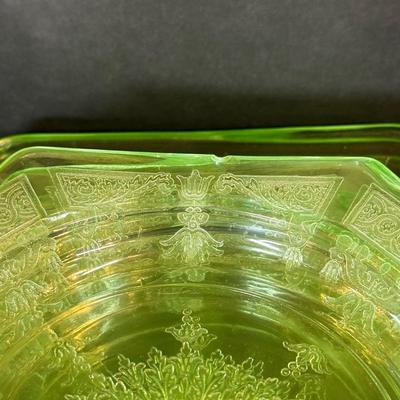 LOT 120K: Chipped Pieces of Vintage Uranium Glass - Great for Crafting!