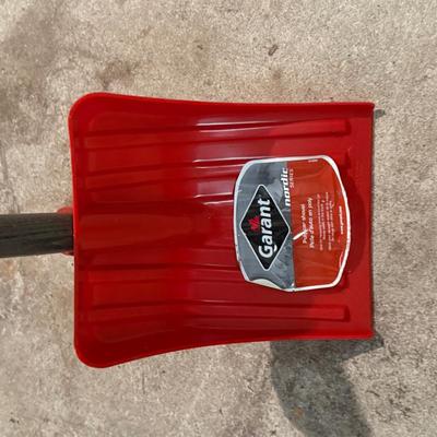 LOT 125G: Collection Of Snow Shovels