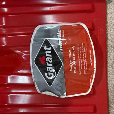 LOT 125G: Collection Of Snow Shovels