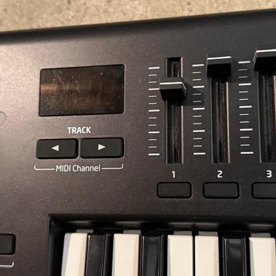 LOT 127G: Novation LaunchKey 49