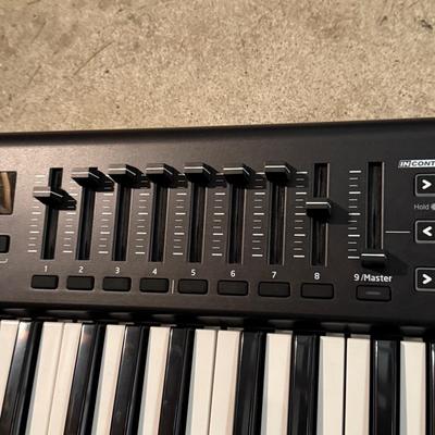 LOT 127G: Novation LaunchKey 49