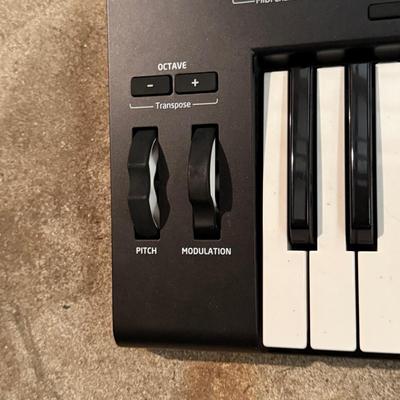 LOT 127G: Novation LaunchKey 49