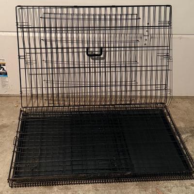 LOT 128G: Large Pet Crate