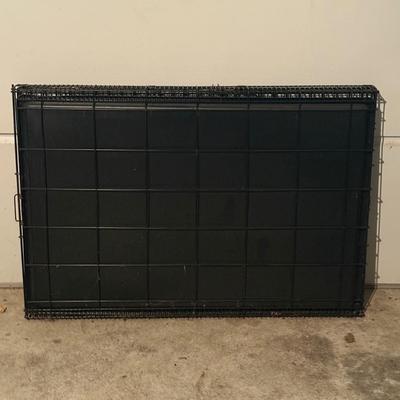 LOT 128G: Large Pet Crate