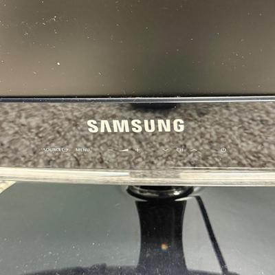 LOT 133B: Samsung LCD TV Monitor Model B2230HD