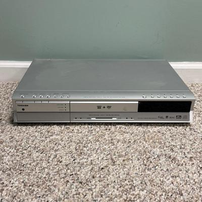 LOT 135B: Toshiba RD-XS32SU Recorder