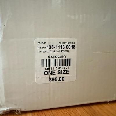 LOT 140L: Photo Display Jewelry Box NIB