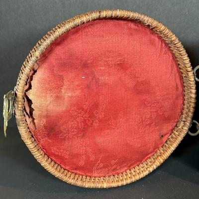 LOT 141W: Antique 19th Century Chinese Familie Teapot w/ Travel Basket