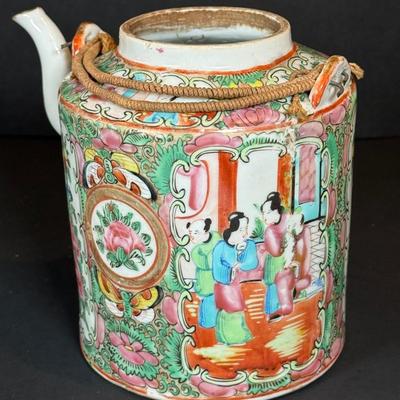 LOT 141W: Antique 19th Century Chinese Familie Teapot w/ Travel Basket