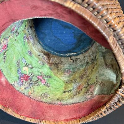 LOT 141W: Antique 19th Century Chinese Familie Teapot w/ Travel Basket