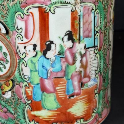 LOT 141W: Antique 19th Century Chinese Familie Teapot w/ Travel Basket