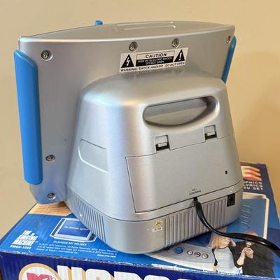 LOT 144W: MTV Karaoke Machine w/ Box, 2 Microphones & CDs