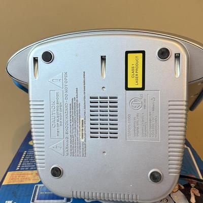 LOT 144W: MTV Karaoke Machine w/ Box, 2 Microphones & CDs