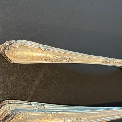 LOT 147K: Vintage Wm A Roger’s Oneida Ltd A1 Plus Flatware